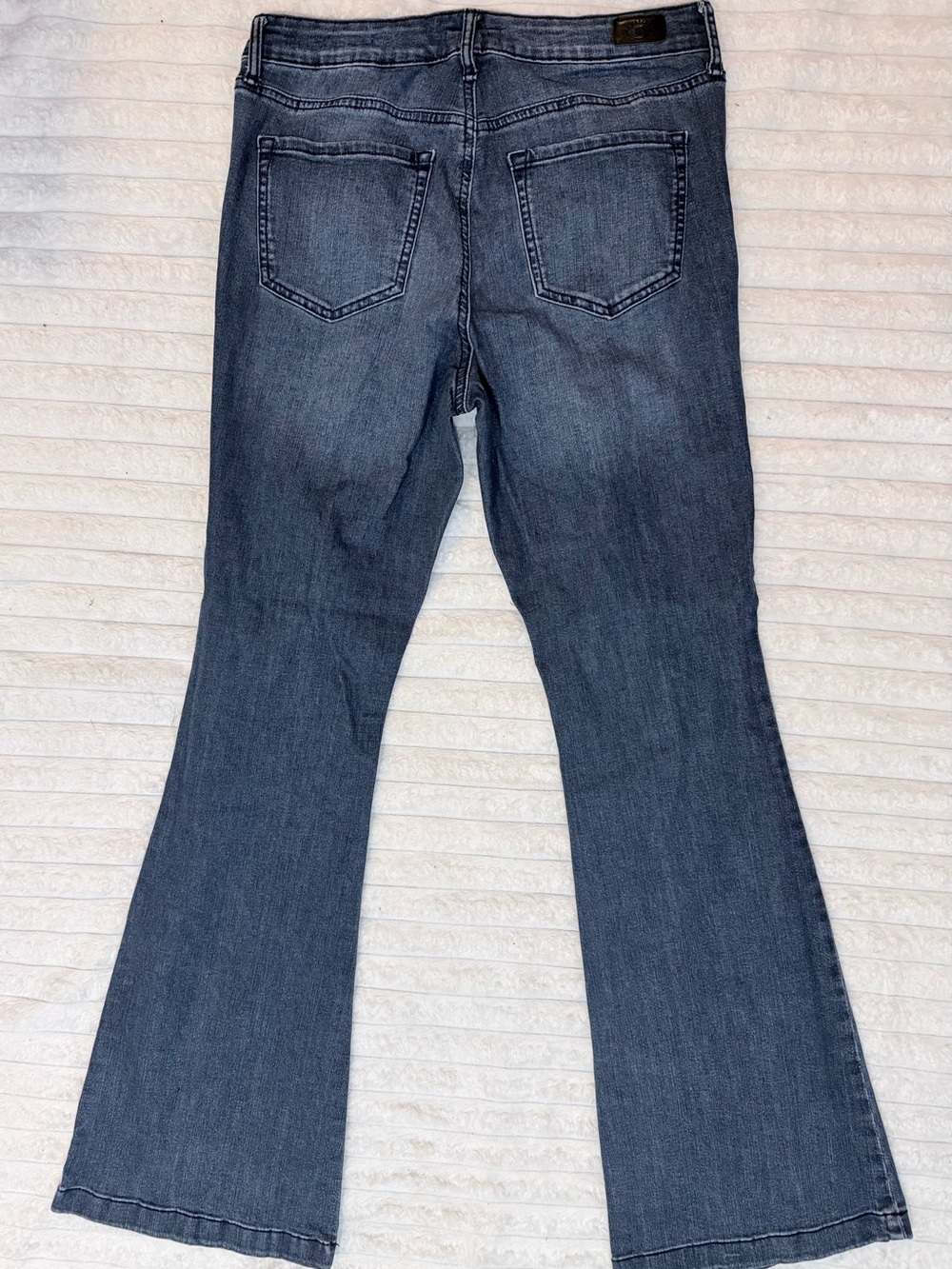 Sofia Jeans by Sofia Vergara Women’s Flare Blue Denim 5-Pocket Jeans Size 8 - Picture 4 of 5